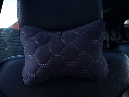 Poduszka samochodowa pod szyję z czarnej alcantary – komfort i styl